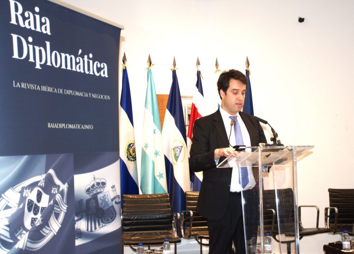Discurso de apertura de la conferencia "Oportunidades de Negocios en Centroamérica" por Bruno Caldeira, director de Raia Diplomática