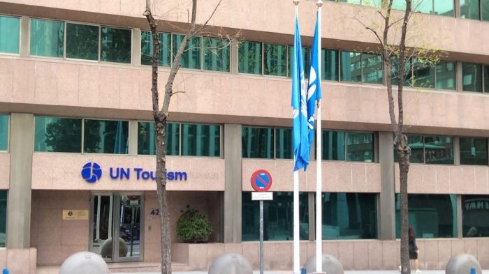 Harris Theoharis está contra un tercer mandato en las instituciones internacionales, calificándolo de un desequilibrio institucional