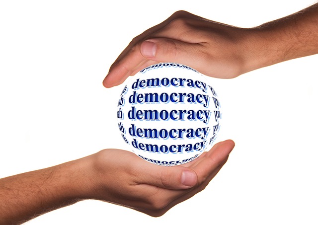 Preservar la democracia liberal que, con todas sus imperfecciones, ha demostrado ser el más eficaz para garantizar la dignidad y los derechos de las personas.