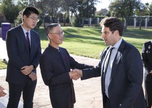 Yao Jing reiteró la disposición de China a profundizar en su asociación con España, los representantes del Gobierno español destacaron la relevancia del comercio agroalimentario, la cooperación institucional y los vínculos humanos y culturales